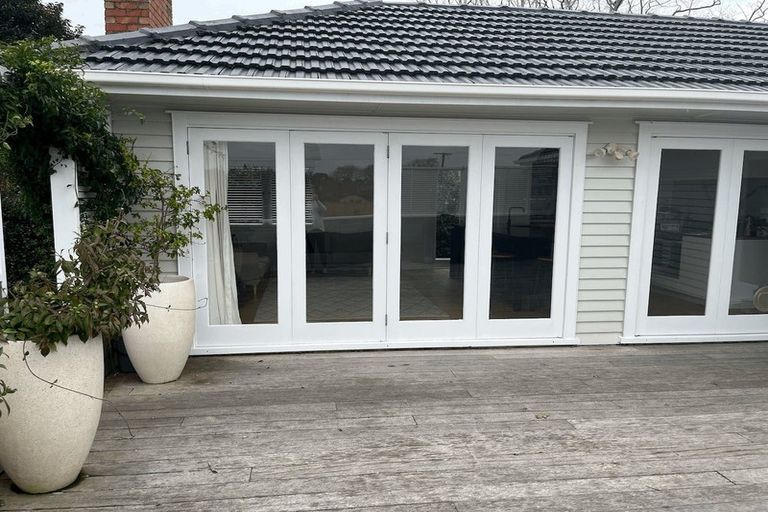 Photo of property in 112 Lake Road, Belmont, Auckland, 0622