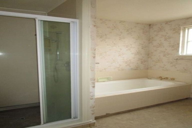 Photo of property in 10 Dunrobin Place, Avonhead, Christchurch, 8042