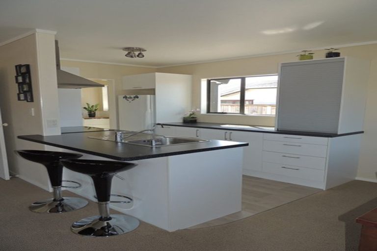 Photo of property in 7 Parfitt Place, Ngatea, 3503