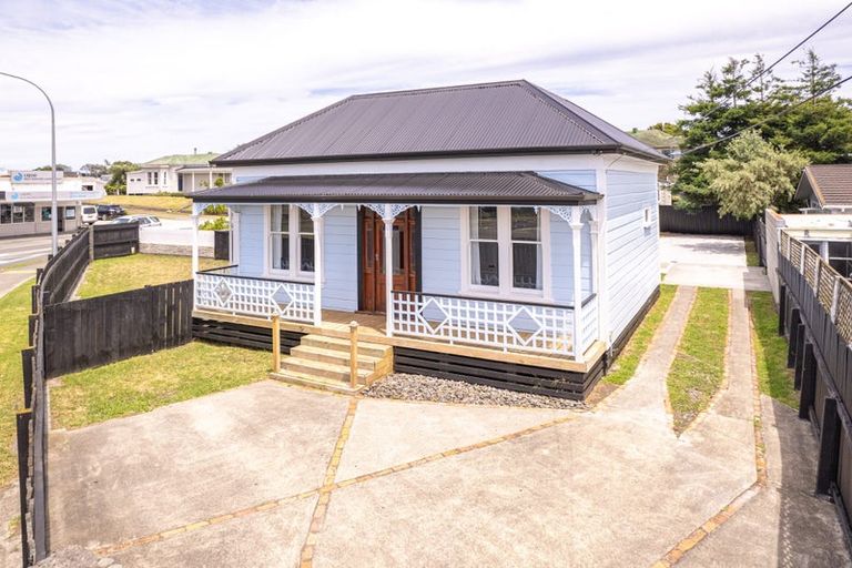 Photo of property in 65 Carlton Avenue, Gonville, Whanganui, 4501