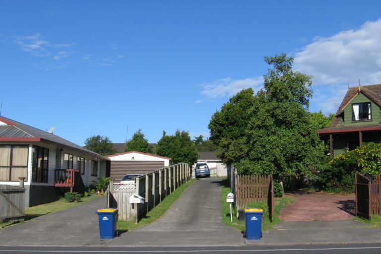 Photo of property in 1/16 Caribbean Drive, Unsworth Heights, Auckland, 0632