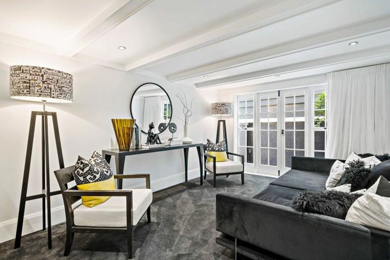Photo of property in 20 Seabreeze Road, Narrow Neck, Auckland, 0624