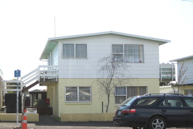 Photo of property in 5/56 Tukapa Street, Westown, New Plymouth, 4310