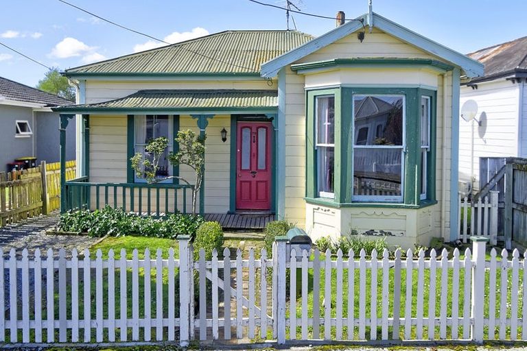 Photo of property in 72 Lincoln Road, Masterton, 5810