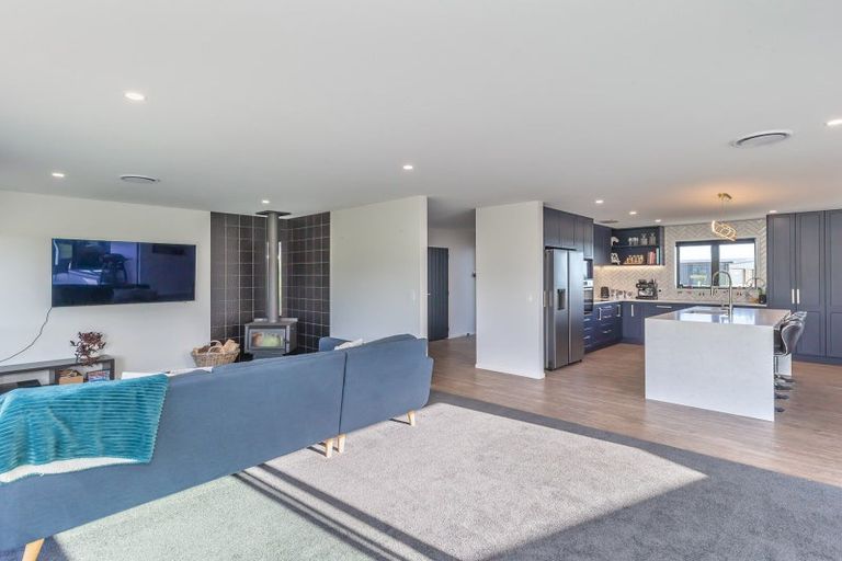 Photo of property in 28 Oriwa Lane, Levin, 5571