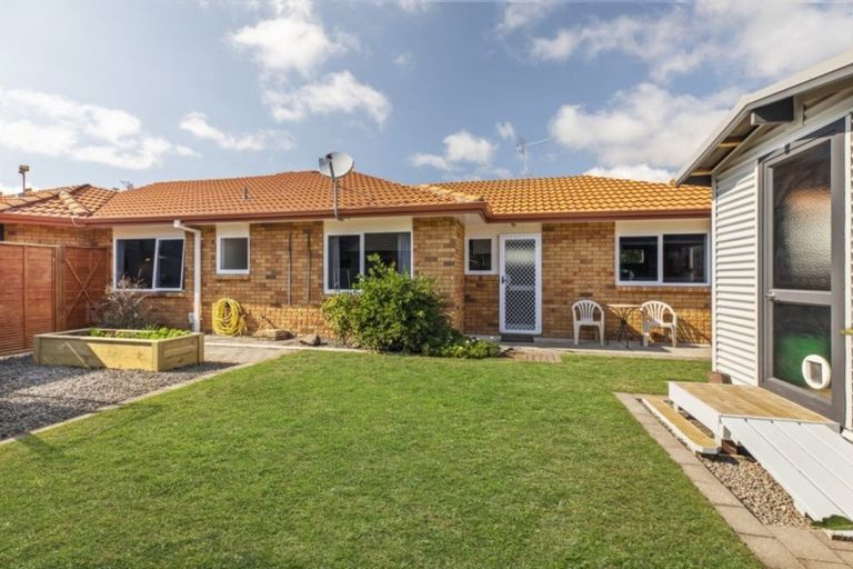 Photo of property in 90 Santa Monica Drive, Papamoa Beach, Papamoa, 3118