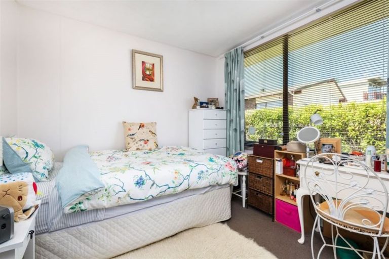 Photo of property in 88 Roberts Road, Te Atatu South, Auckland, 0610