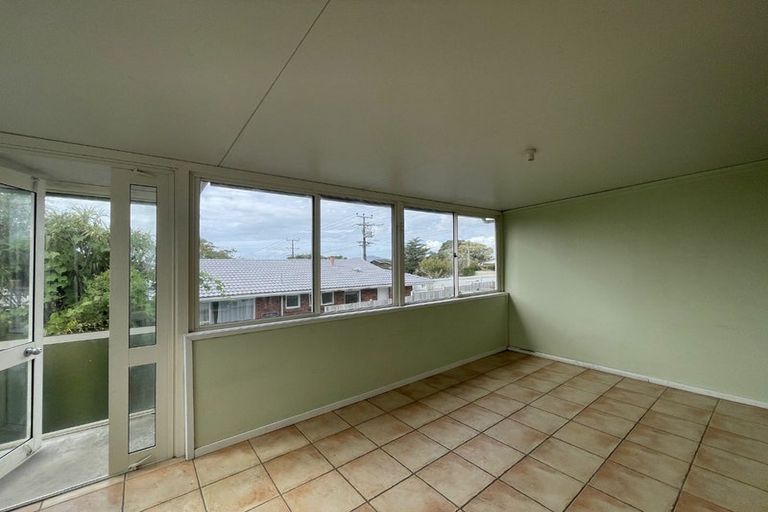 Photo of property in 65 Ocean View Road, Hillcrest, Auckland, 0627