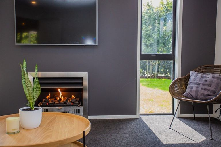 Photo of property in 52 Norfolk Drive, Cambridge, 3434