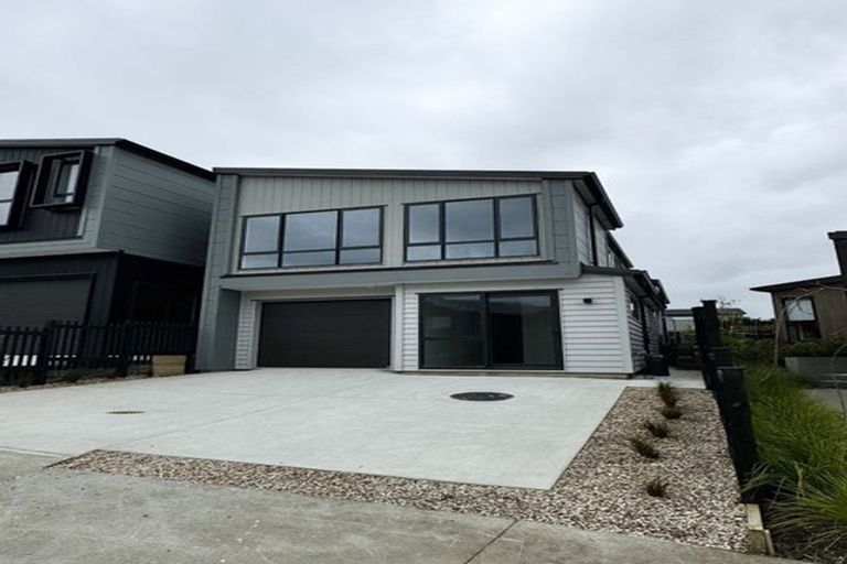 Photo of property in 3 Kikorangi Drive, Wainui, 0992
