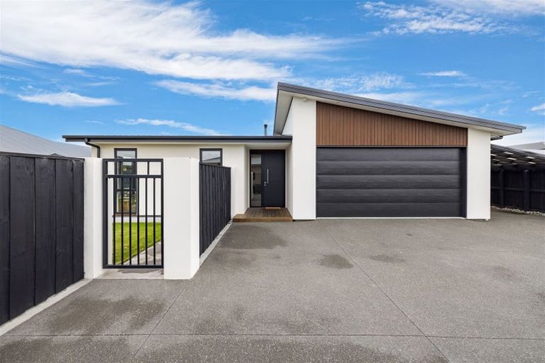 Photo of property in 7 Picadilly Avenue, Casebrook, Christchurch, 8051