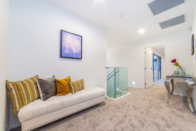 Photo of property in 15 Kearns Drive, Hobsonville, Auckland, 0616