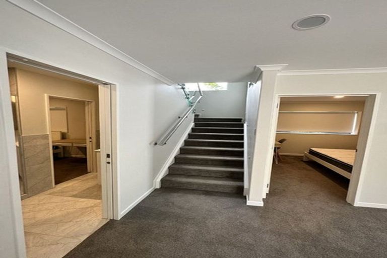 Photo of property in 21a Fairmount Road, Titirangi, Auckland, 0604