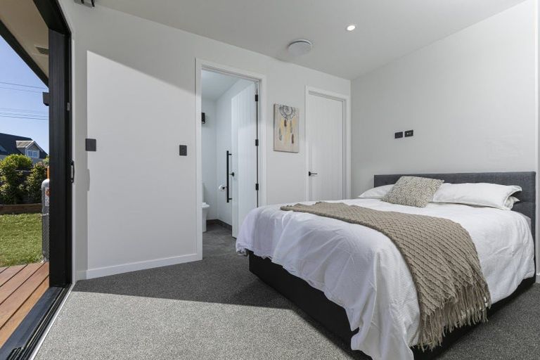 Photo of property in 2a Roland Road, Greenhithe, Auckland, 0632