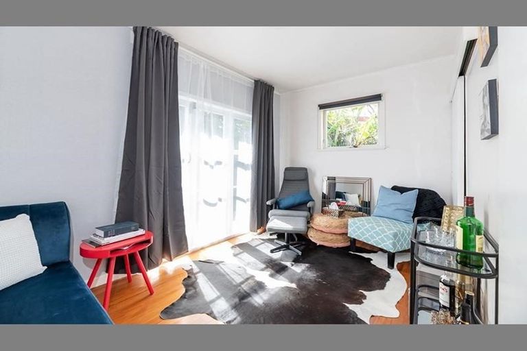 Photo of property in 23a Riserra Drive, Ranui, Auckland, 0612
