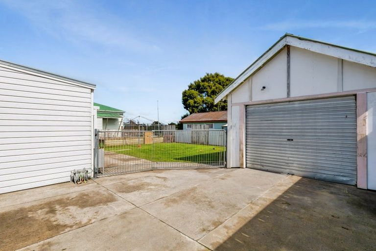 Photo of property in 15 York Street, Eltham, 4322