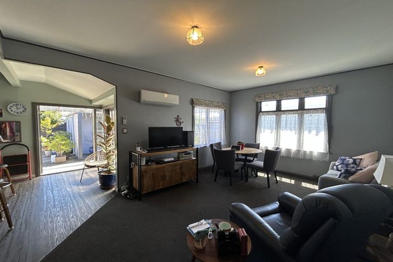 Photo of property in 7 Palm Avenue, Lyall Bay, Wellington, 6022