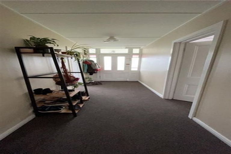 Photo of property in 82- 84 Queen Street, Westport, 7825