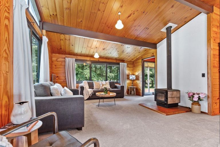 Photo of property in 277 North Manakau Road, Manakau, Levin, 5573