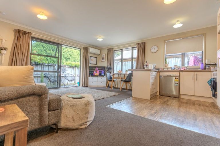 Photo of property in 1/108 Old Farm Road, Hamilton East, Hamilton, 3216