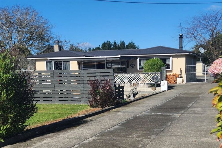 Photo of property in 7 Bibby Street, Waipawa, 4210