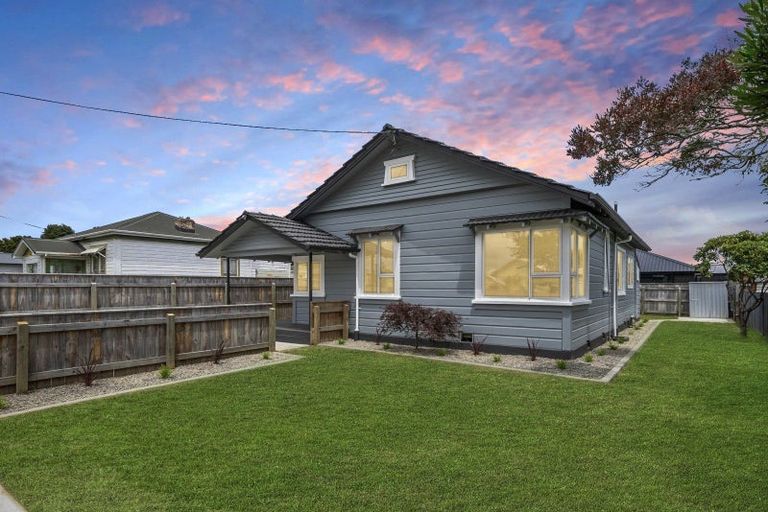 Photo of property in 21 Victoria Street, Levin, 5510