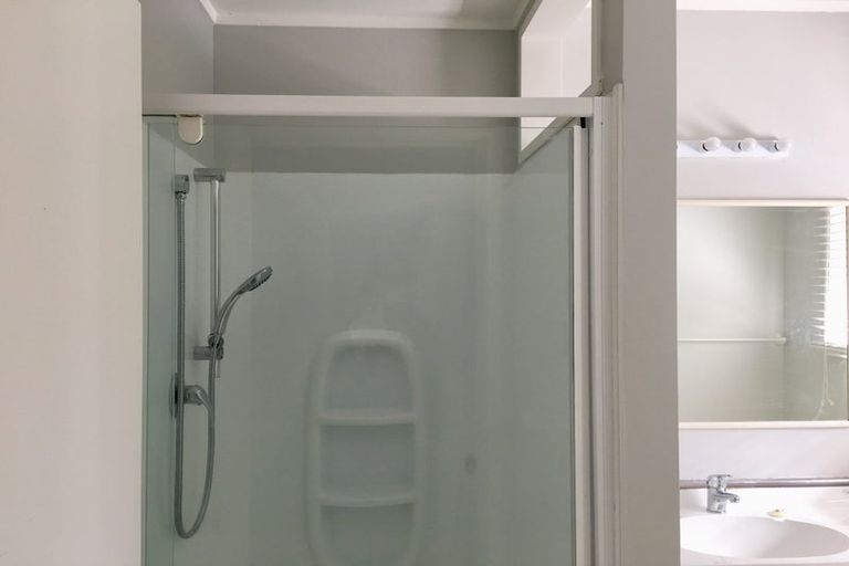 Photo of property in 13 Freya Place, Torbay, Auckland, 0630