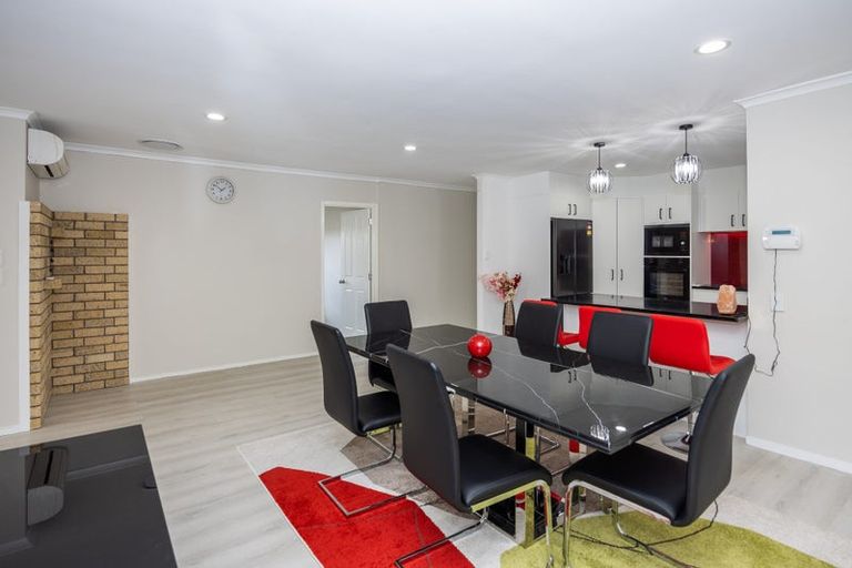 Photo of property in 7 Hollinger Place, Nawton, Hamilton, 3200