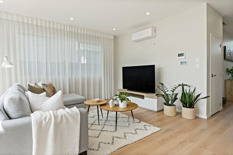 Photo of property in 25 Roa Avenue, Hobsonville, Auckland, 0616