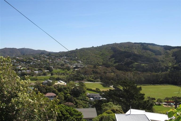 Photo of property in 64 Pembroke Road, Northland, Wellington, 6012