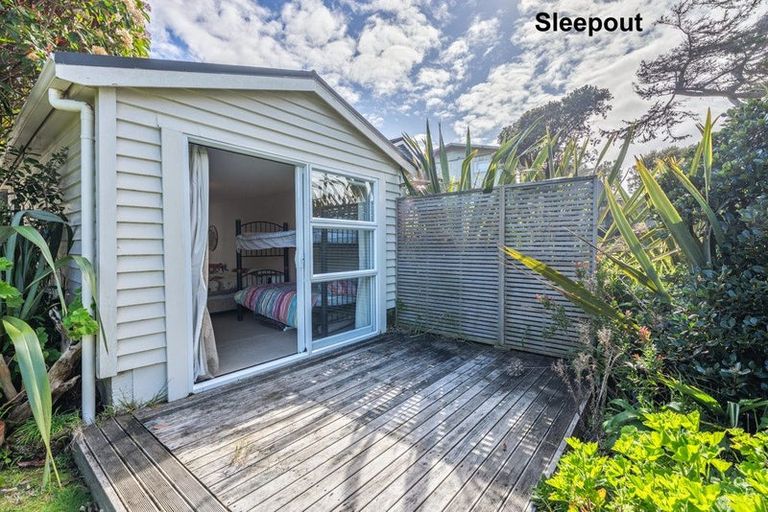 Photo of property in 59 Tutere Street, Waikanae Beach, Waikanae, 5036