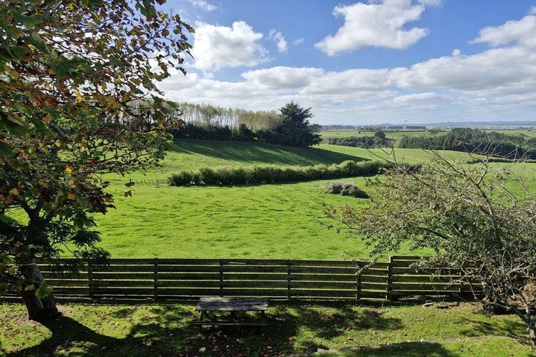 Photo of property in 4 Ropata Street, Hawera, 4610