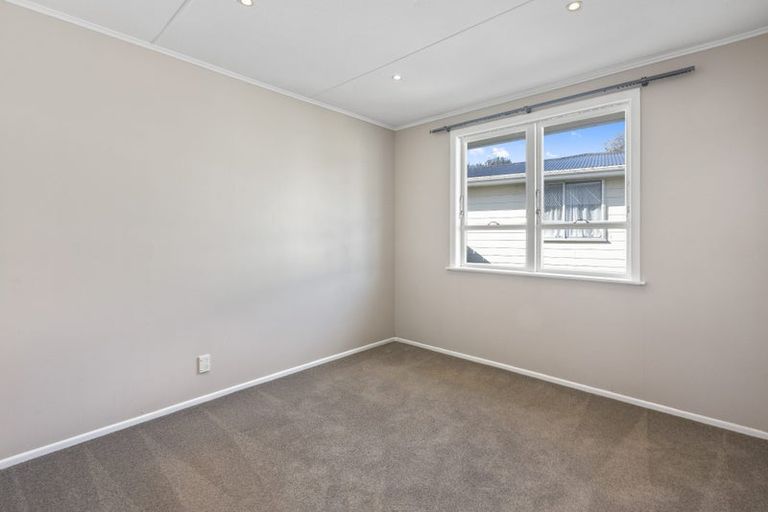 Photo of property in 17 Moult Street, Titahi Bay, Porirua, 5022
