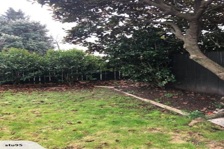 Photo of property in 35 Linwood Drive, Paraparaumu, 5032