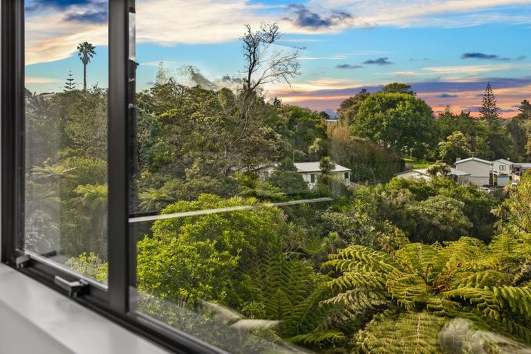 Photo of property in 39a Flaxdale Street, Birkdale, Auckland, 0626