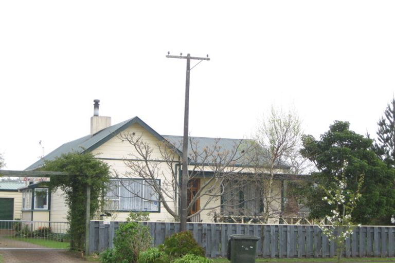 Photo of property in 33 Blake Street, Waitara, 4320