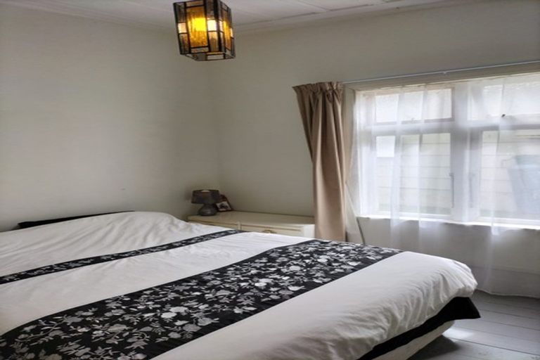 Photo of property in 161 Queen Street, Westport, 7825