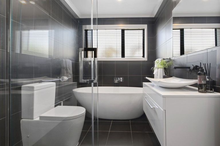 Photo of property in 300 Harbourside Drive, Karaka, Papakura, 2113