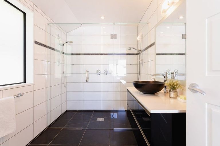 Photo of property in 214 Gladstone Road North, Mosgiel, 9024