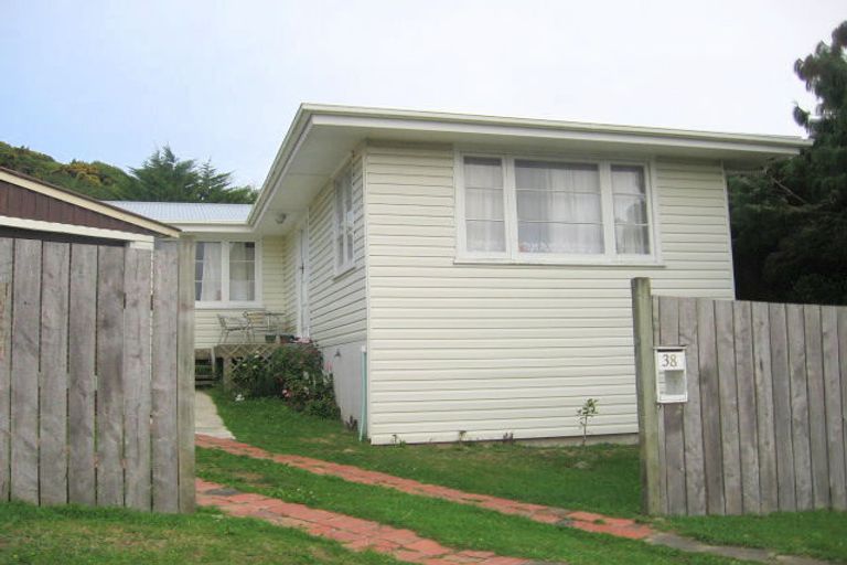Photo of property in 38 Tobago Crescent, Grenada North, Wellington, 5028
