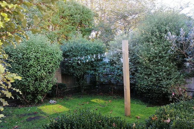 Photo of property in 37 Hillier Place, Spreydon, Christchurch, 8024