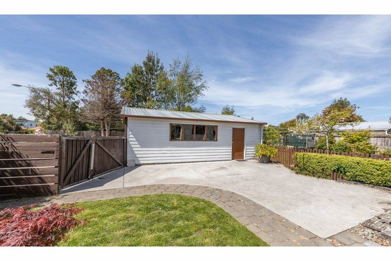 Photo of property in 12 Gibbs Drive, Woodend, 7610