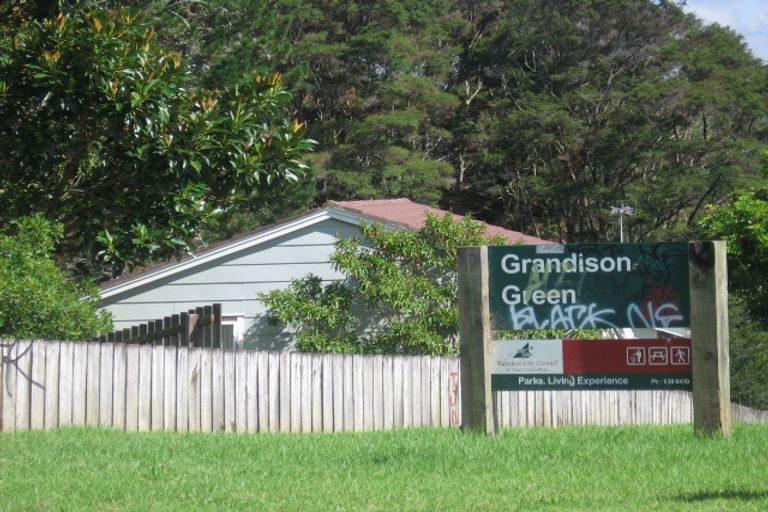 Photo of property in 20 Grandison Crescent, New Lynn, Auckland, 0600