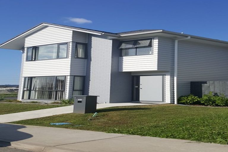 Photo of property in 49 Treestump Road, Takanini, 2112