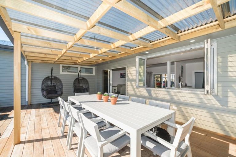 Photo of property in 8 Russell Street, Feilding, 4702