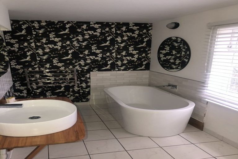 Photo of property in 61 Mortimer Terrace, Brooklyn, Wellington, 6021