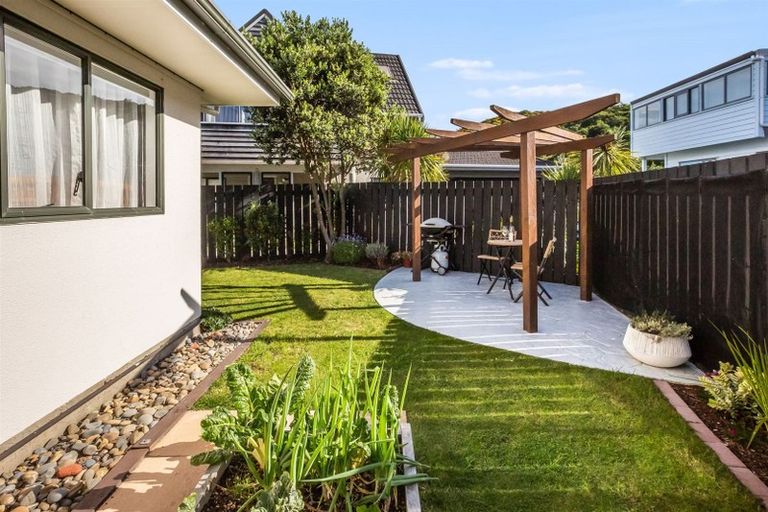 Photo of property in 34a Bowes Crescent, Strathmore Park, Wellington, 6022