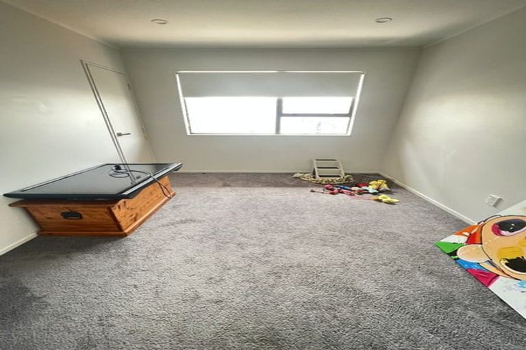 Photo of property in 35b Latitude Close, Whitby, Porirua, 5024