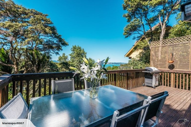 Photo of property in 112 Fairview Avenue, Fairview Heights, Auckland, 0632