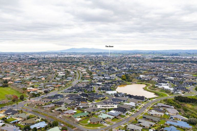 Photo of property in 3 Magellan Rise, Flagstaff, Hamilton, 3210